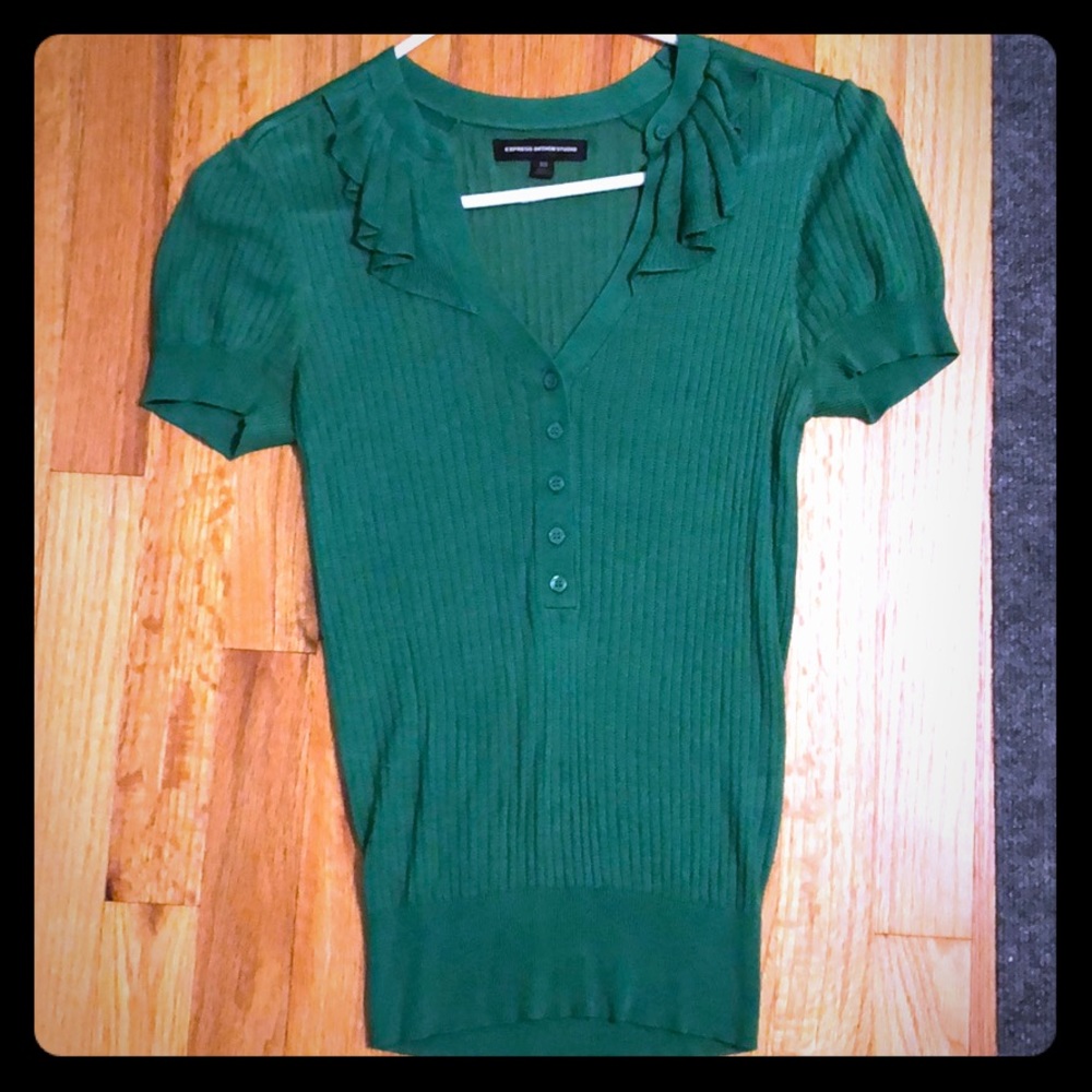 Short-sleeve blouse